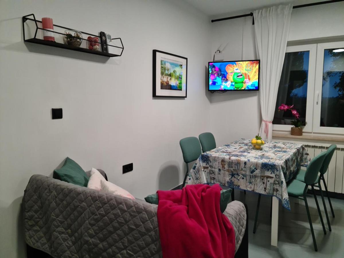 Villa Rosa With Yard And Children'S Playground Tar-Vabriga 외부 사진