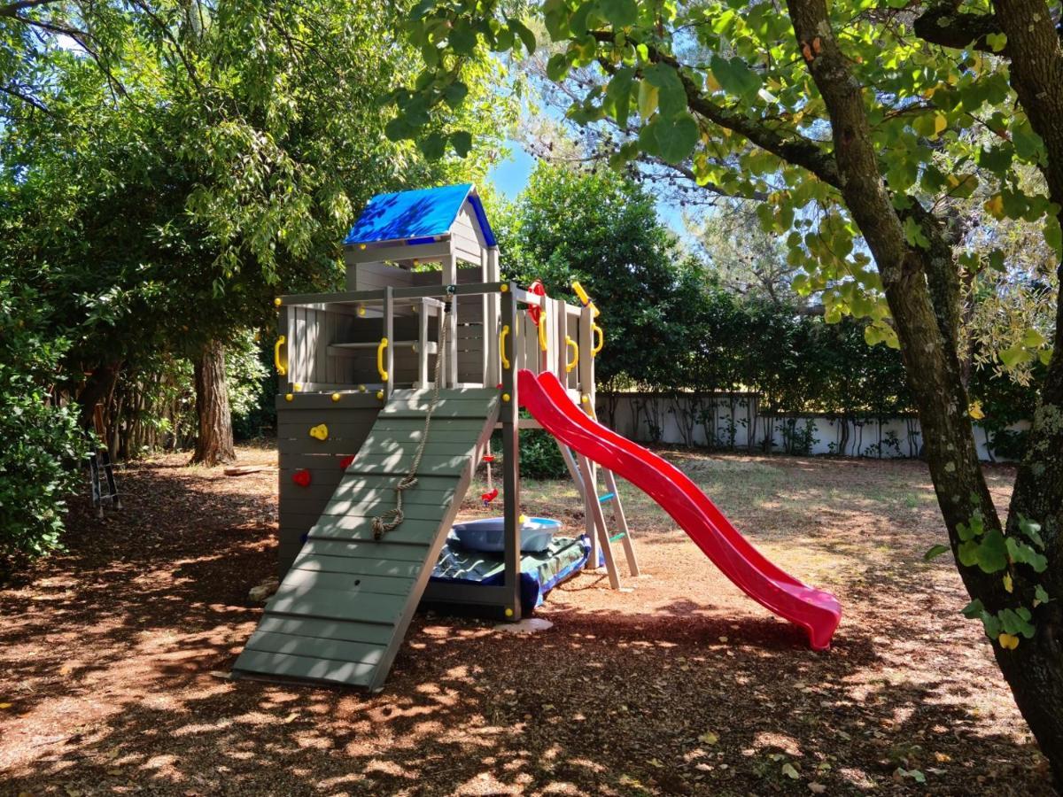 Villa Rosa With Yard And Children'S Playground Tar-Vabriga 외부 사진