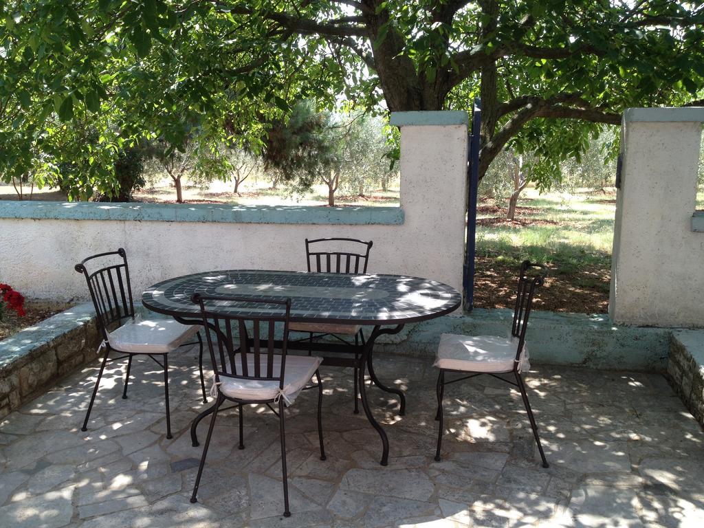 Villa Rosa With Yard And Children'S Playground Tar-Vabriga 객실 사진