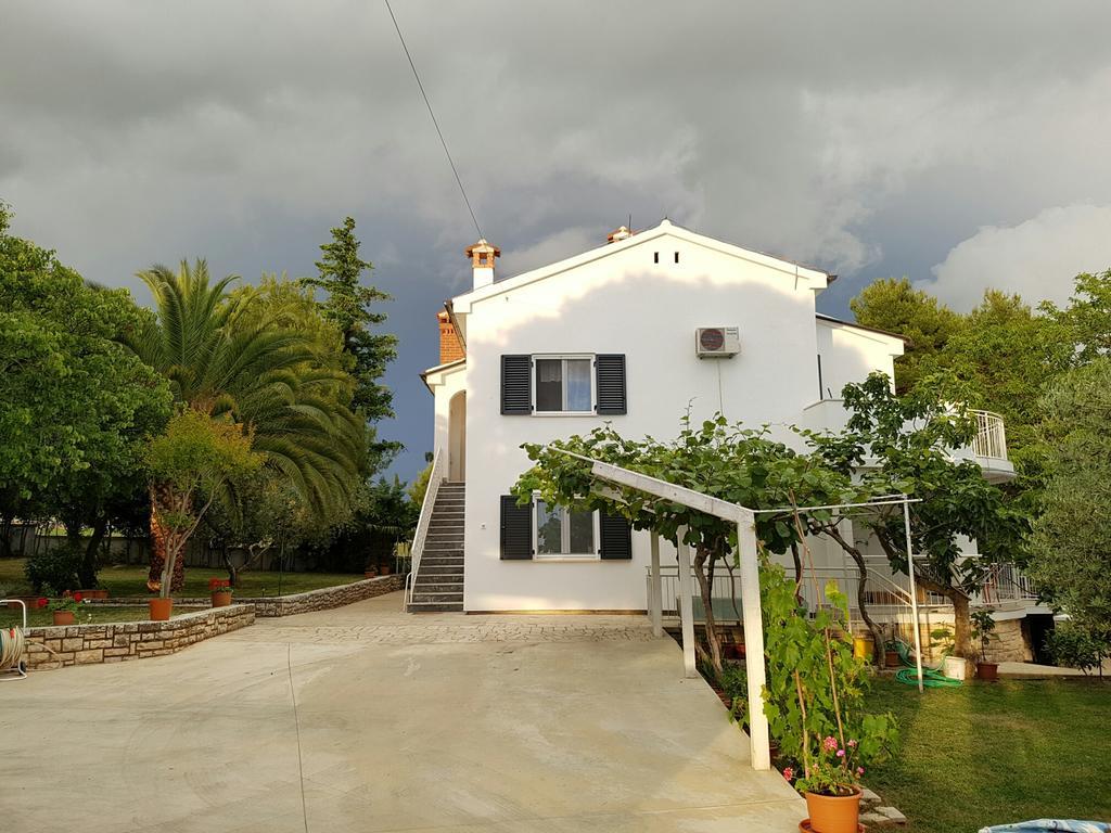 Villa Rosa With Yard And Children'S Playground Tar-Vabriga 외부 사진